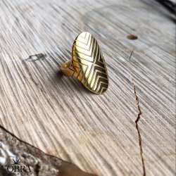 "Victory" hndlavet oval 18 karat forgyldt V ring