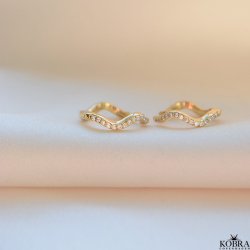 "Lake" Hoops in 18k gold-plated silver with wavy design