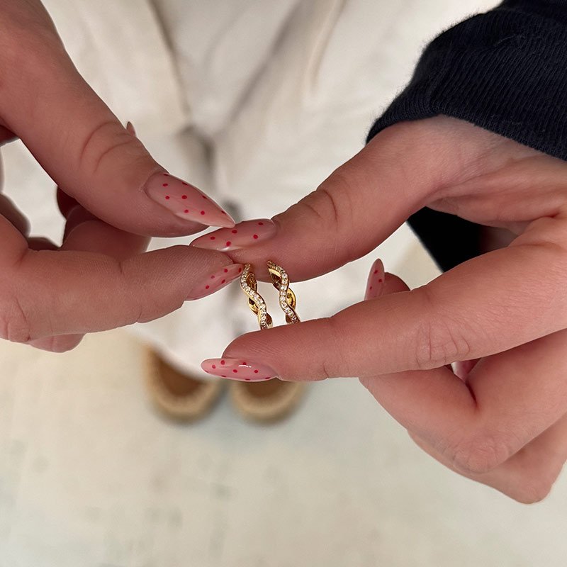 "Lake" Hoops in 18k gold-plated silver with wavy design