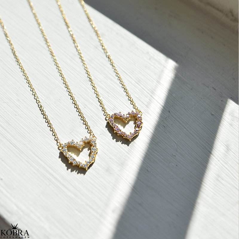 "Mikami" hjerte halskde  18k forgyldt slv med lyserde zirkonia