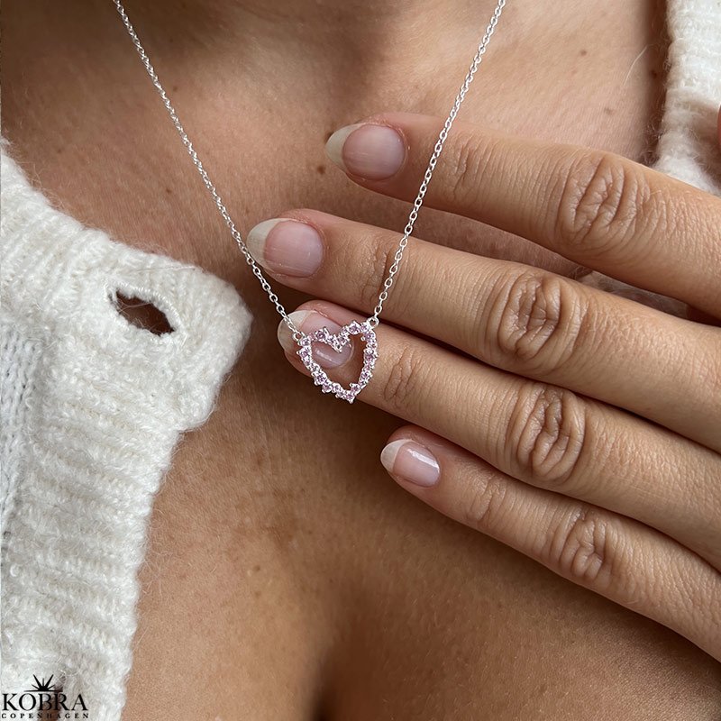 "Mikami" hjerte halskde  sterling slv med lyserde Zirkonia