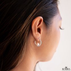 "Alberte" slv hoops reringe med ferskvandsperler og antik overflade