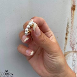 "Floria" perle ear cuff i guld