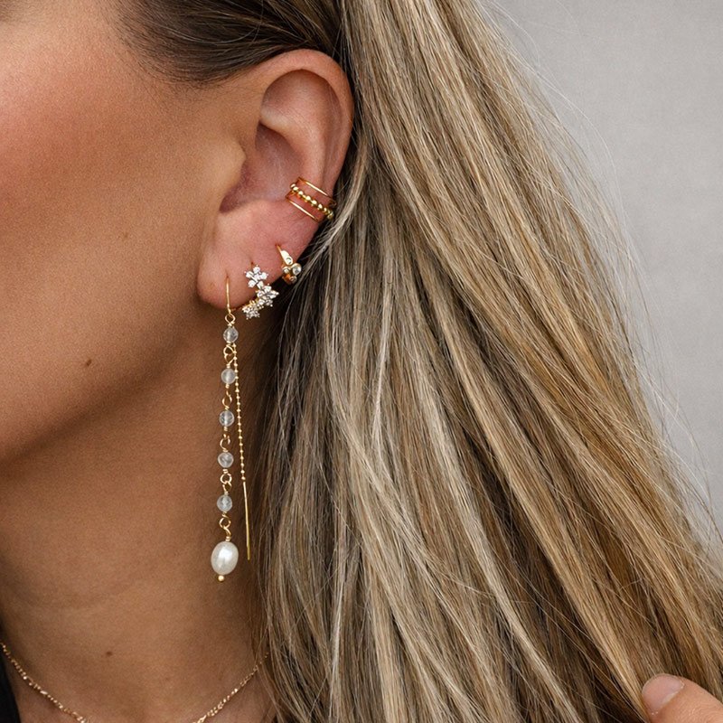 "Eliana" earcuff med kugledesign i 18k forgyldt s�lv