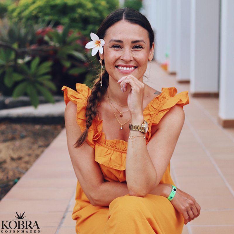 "Wilma" pearl earrings in gold for