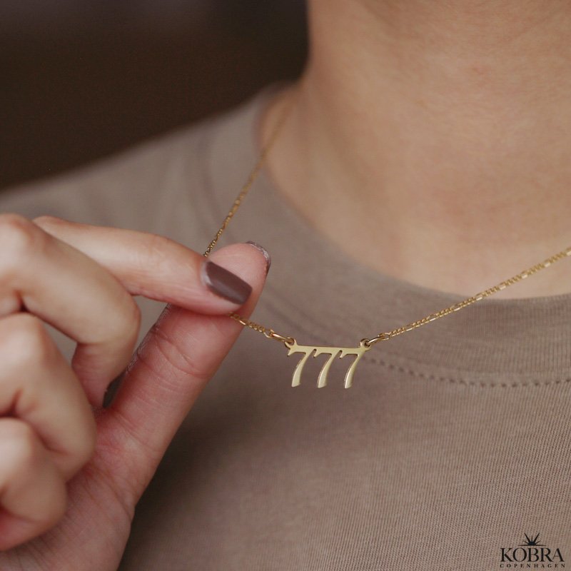 "Angelnumber" gold necklace with personal angel numbers