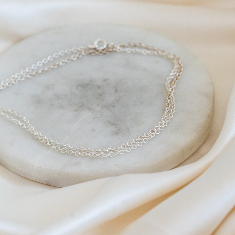 "Simplicity" enkel 2i1 ankelk�de i s�lv