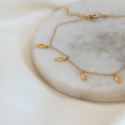 "Hoja" gull ankelkjede med bladanheng
