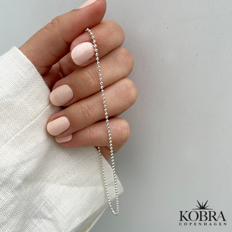 "Mellow" ankle chain with silver balls