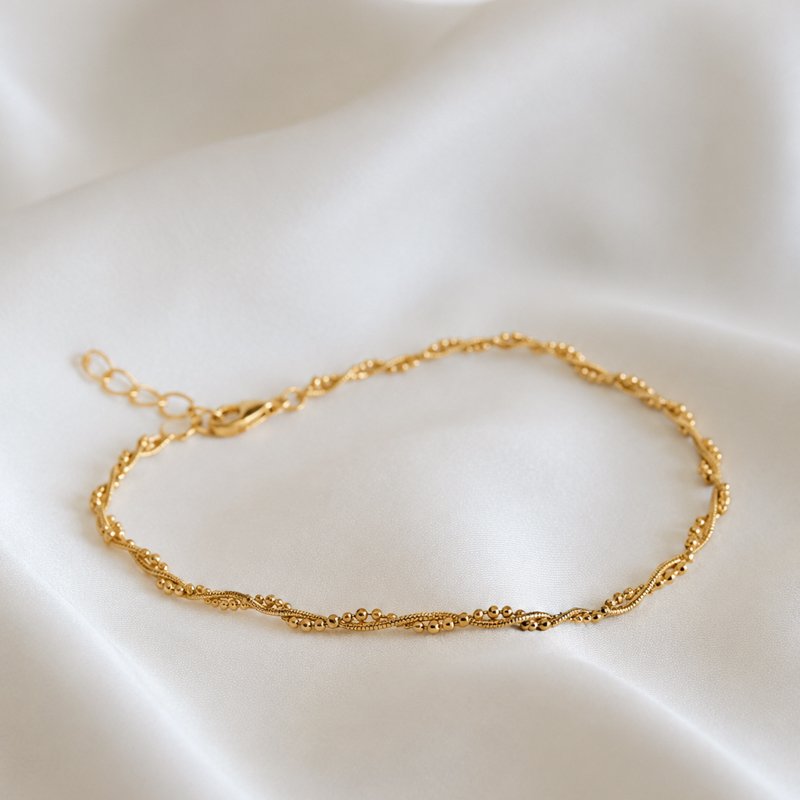 "Sally" twisted ankle chain in plated gold