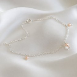 "Wilma" handmade ankle chain with small pearls