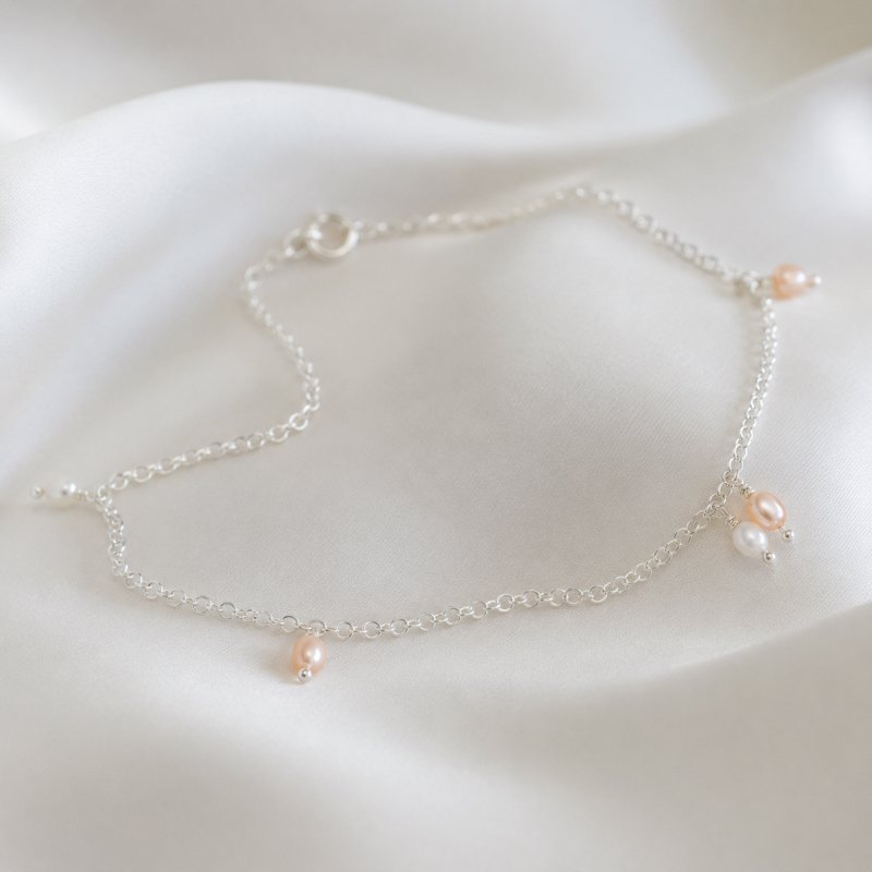 "Wilma" handmade ankle chain with small pearls