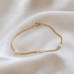 "Monroe" h�ndlavet guld ankelk�de med hvide perler