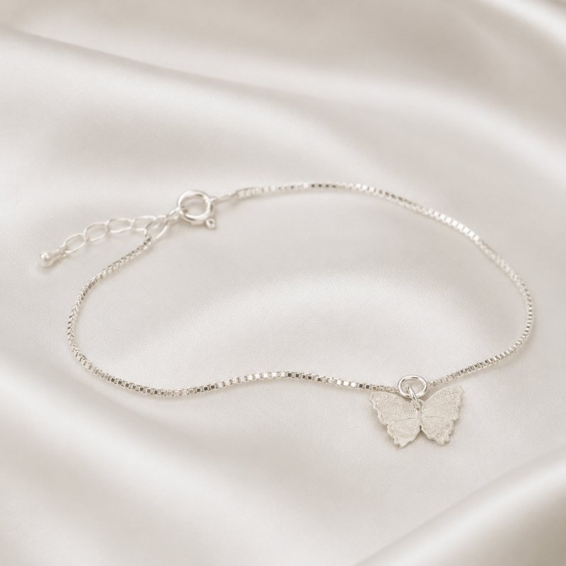 "Nanna" butterfly silver ankle chain