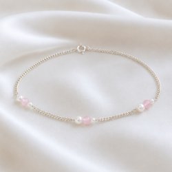 "Peach" h�ndlavet s�lv ankelk�de i 2 mm. panzerk�de med hvide perler