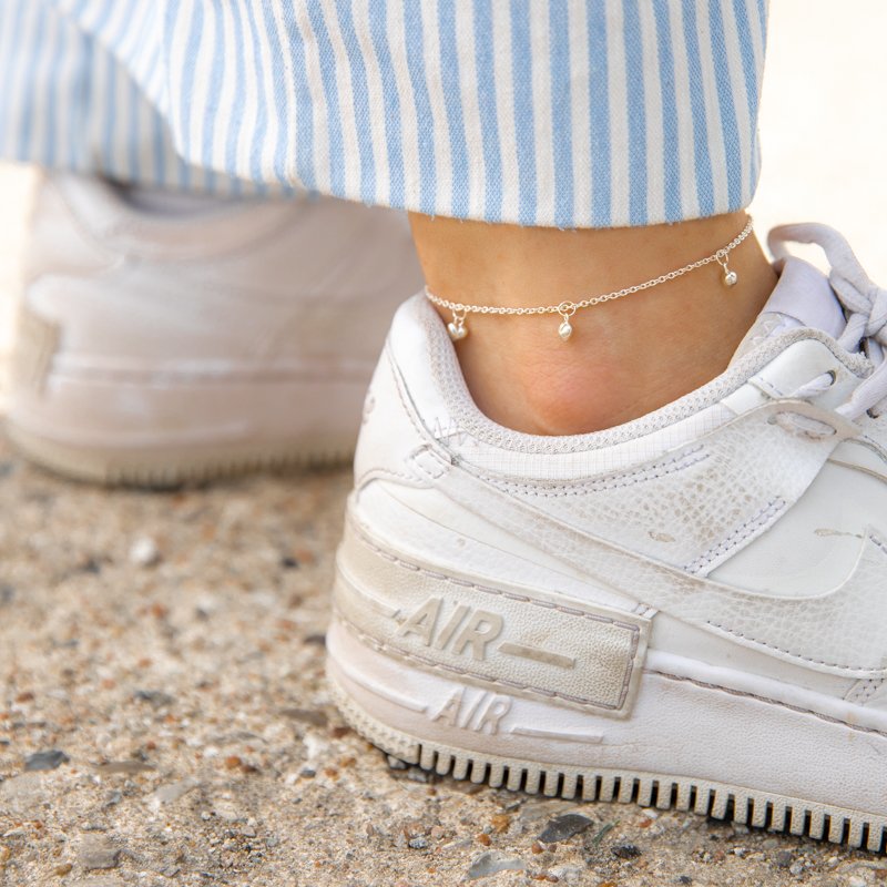 "Mana" ankle chain with small hearts in silver