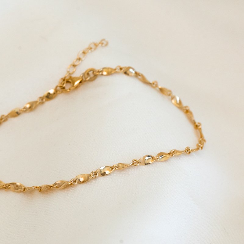 "Valli" twisted anklet in gold