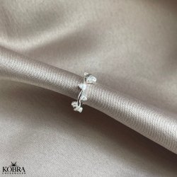 "Panama" slv earcuff med hvide sten