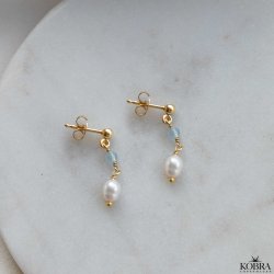 "Ellish" sm guldrestikker med bl aquamariner samt hvid ferskvandsperle