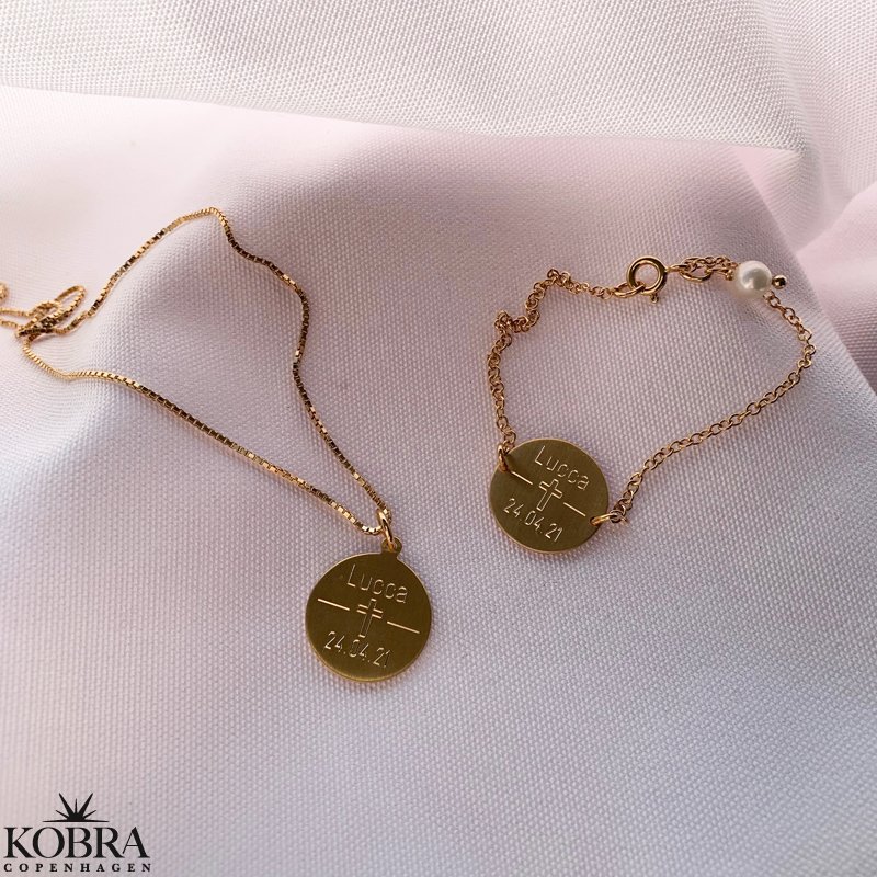 Konfirmationssmykke - 18 karat forgyldt halskęde med indgravering