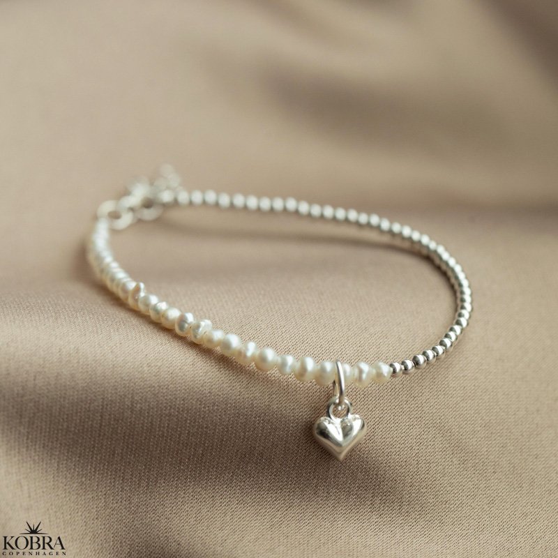  "Adele" bracelet with pearls, silver balls and heart pendant