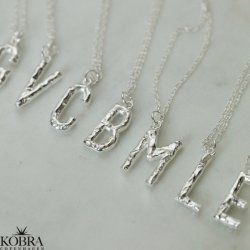 "Atlas" halskde med dit bogstav i slv