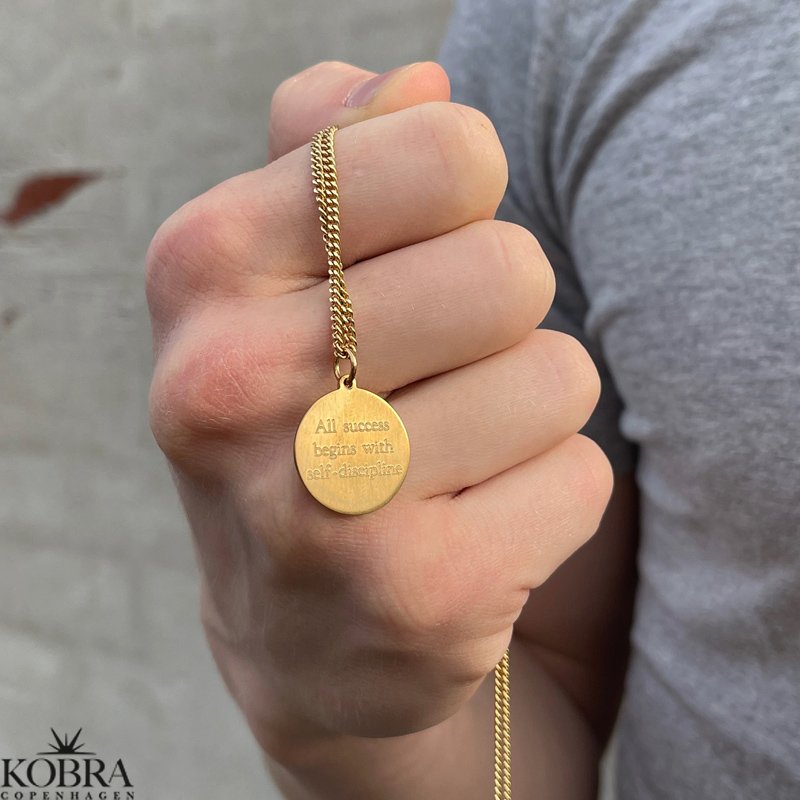 "Axton" 18 karat forgyldt Id tag med gravering