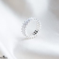 "Krystal" Eternity slv ring med baguette sten