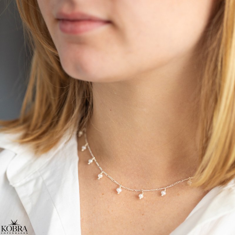"Balance" silvernecklace with real freshwater pearls