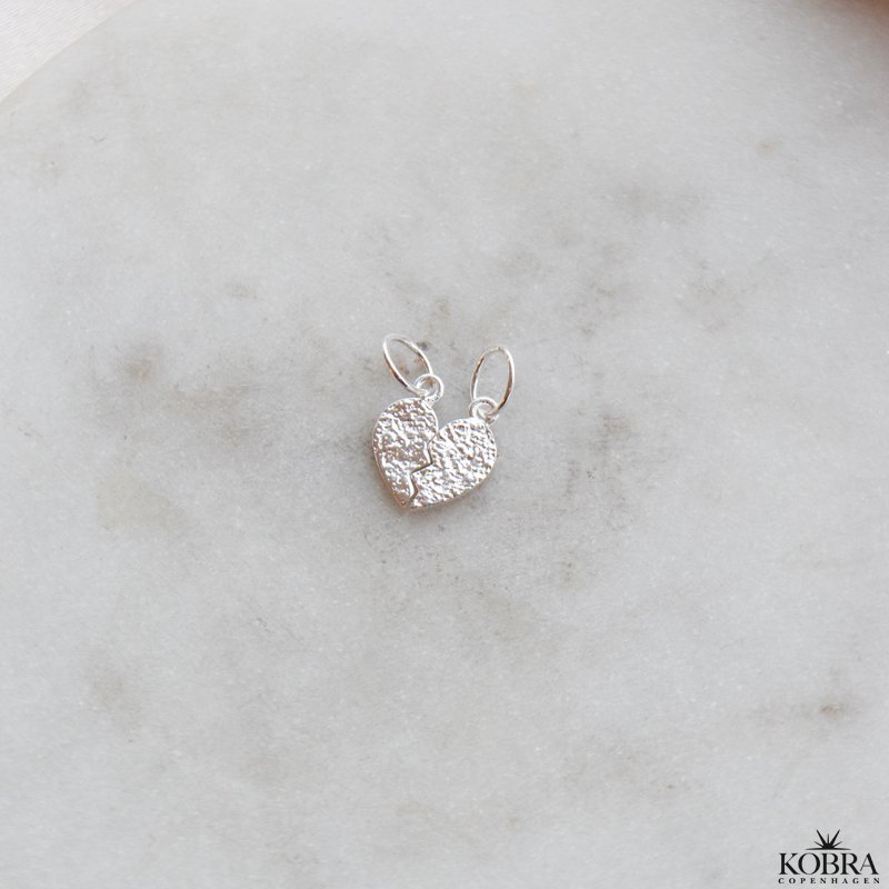 "Bestie" s�lv veninde hjertevedh�ng (charm)