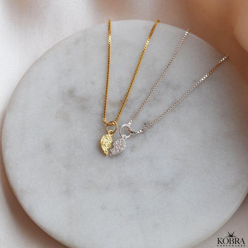 "Bestie" vennekjede med 2-delt hjerteanheng i slv- &amp; gullbelagt
