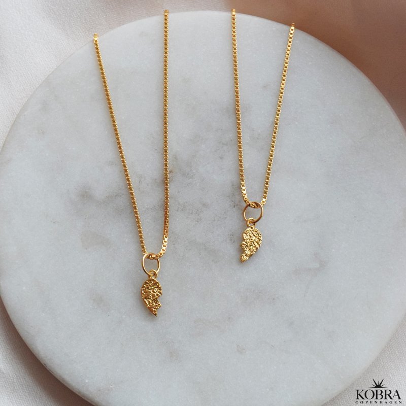 "Bestie" gullbelagt vennskapskjede med 2-delt hjerteanheng