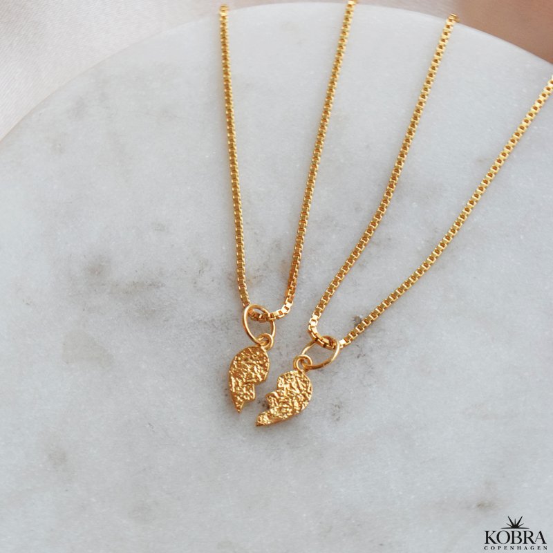 "Bestie" gullbelagt vennskapskjede med 2-delt hjerteanheng