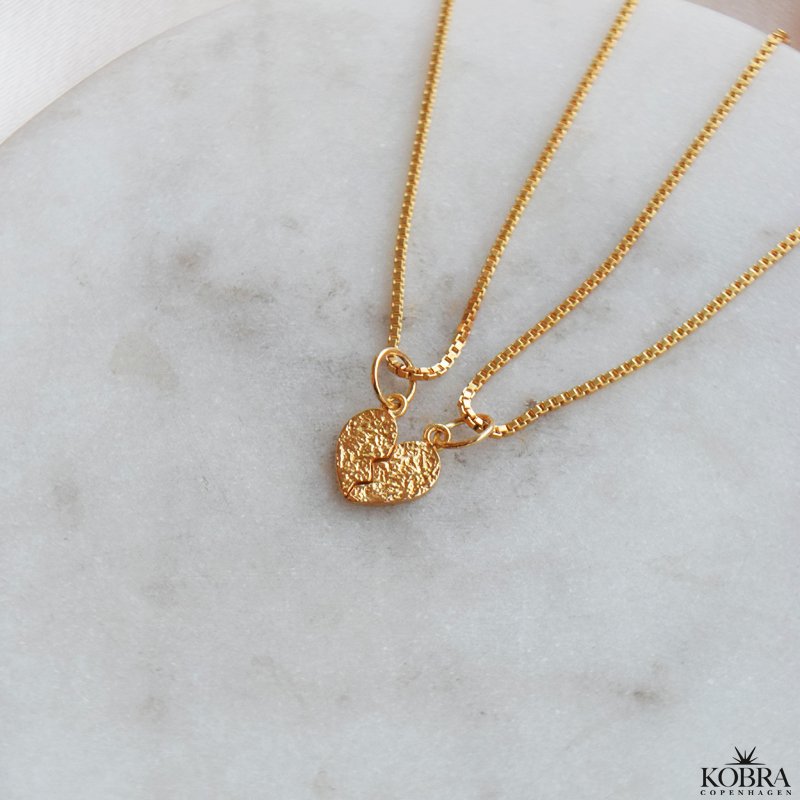 "Bestie" gullbelagt vennskapskjede med 2-delt hjerteanheng