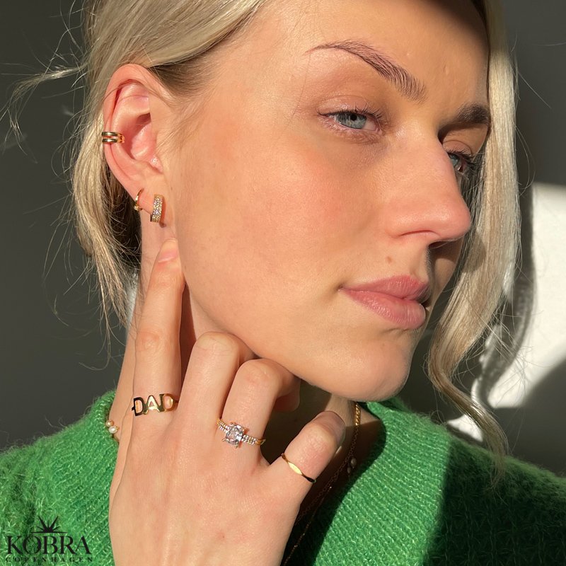 "Nikoline" 18 karat forgyldt ring med facetter