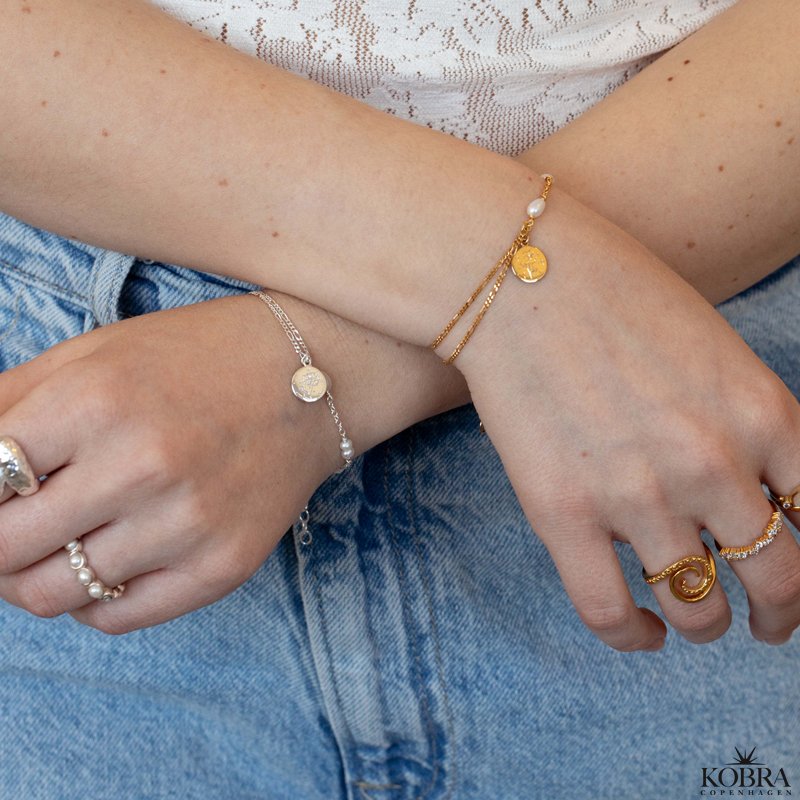 "Birth Flower" handmade gold bracelet with genuine freshwater pearls