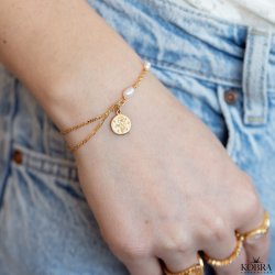 "Birth Flower" handmade gold bracelet with genuine freshwater pearls