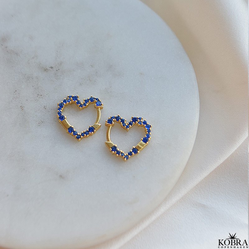 "Mikami" sm forgyldte hjerte reringe med rde eller bl sten