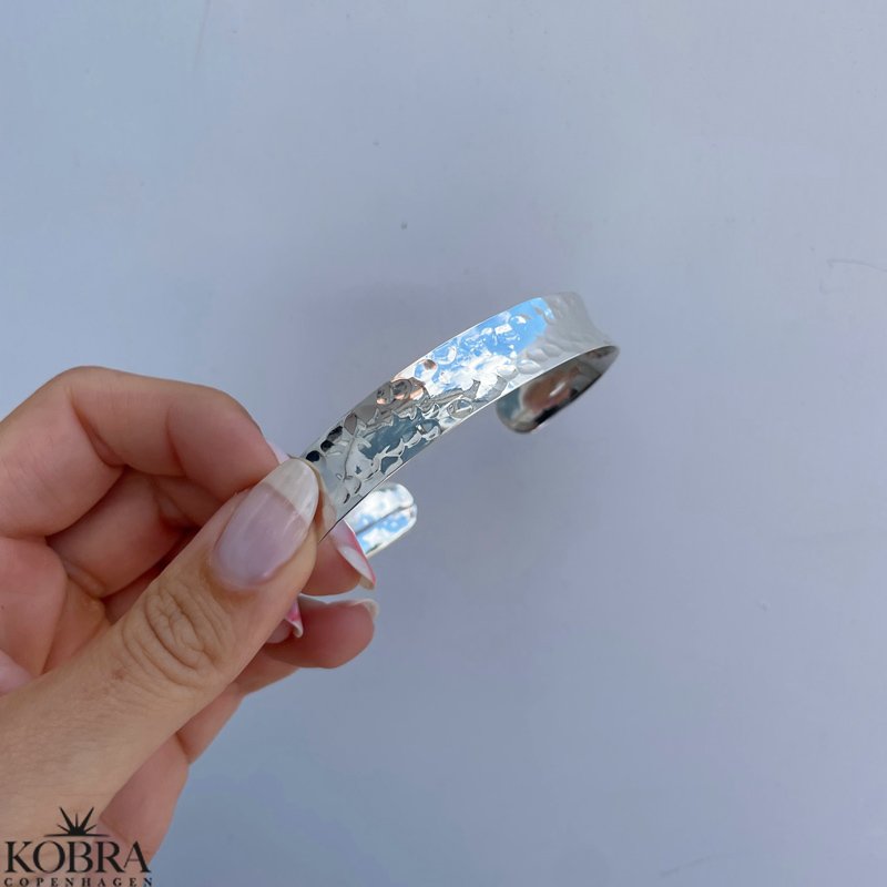 "Blake" hammerslet armbnd / armring i sterling slv