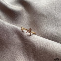 "Zoey" Bogstav ring i 18 karat forgyldt med hvide sten