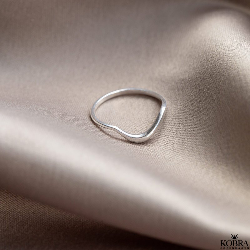 "Sway" enkel blget ring i slv
