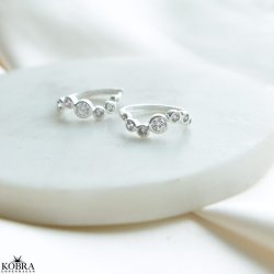 "Solenne" Sterling slv hoops med blgende former og zirkonia