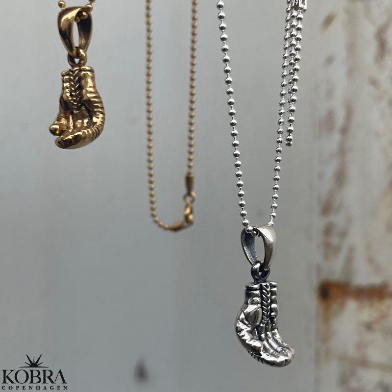 "Boxing" slvhalskde til mnd med boksehandske