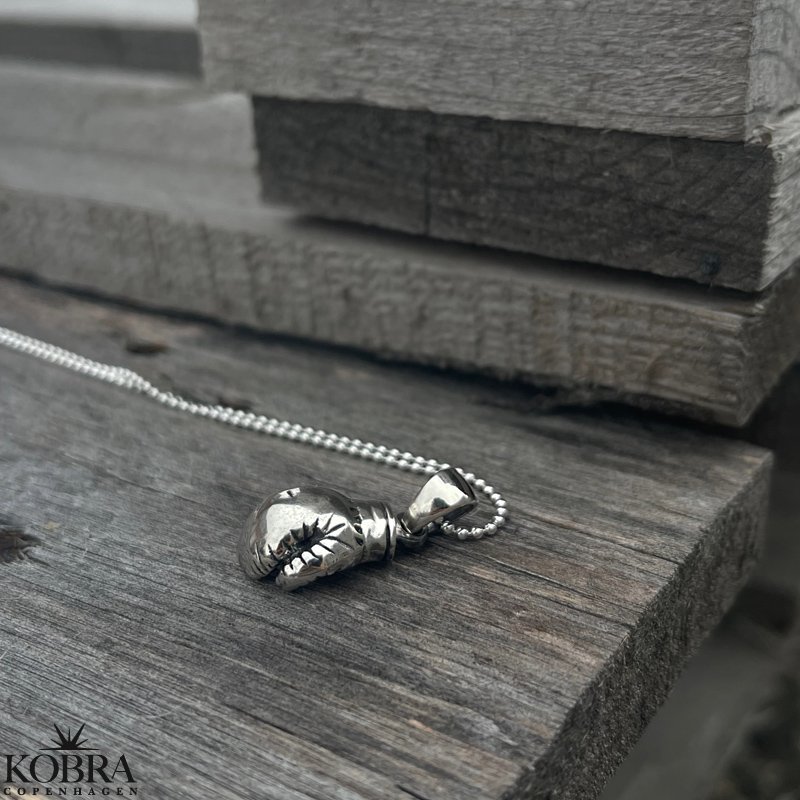 "Boxing" slvhalskde til mnd med boksehandske