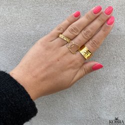 "Phlox" hammered ring in 18 carat gold plated