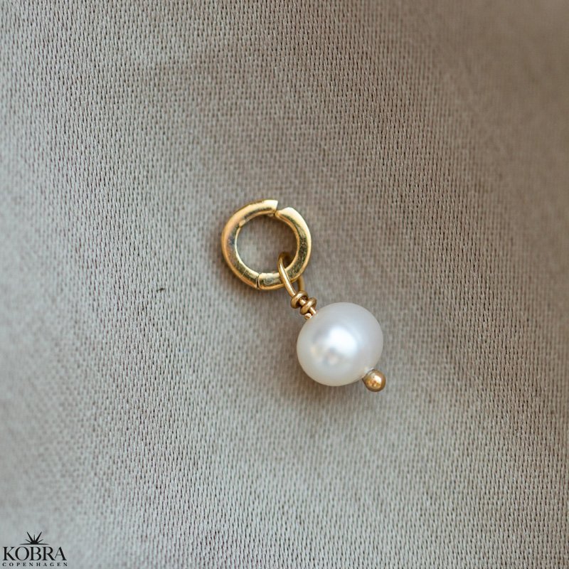 "California" guld armbnd med dine charms