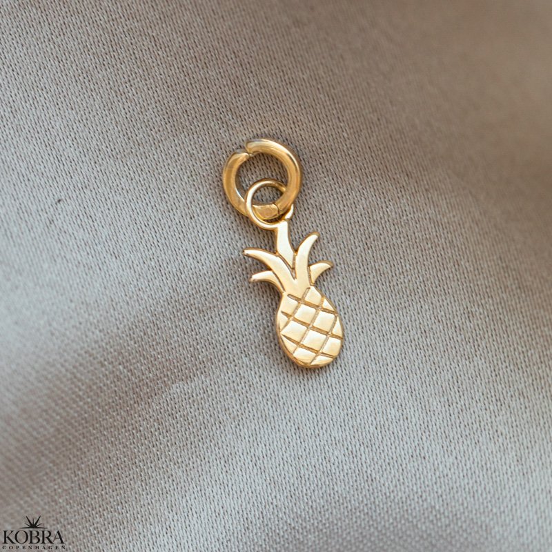 "California" guld armbnd med dine charms