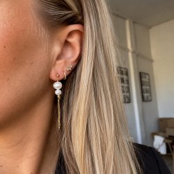 "Katrina" Zirconia Stud Earrings � 18K Gold Plated