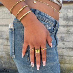 Smal "Phlox" hammerslet ring i guld