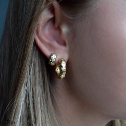 "Luna" Small chunky hoops with stones in gold